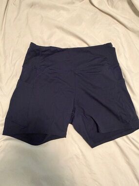High-Waist Navy Active Shorts for Women - Size Large